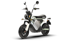 LiveWire S4 Honcho Street in Green, front three-quarter view showing the round headlight and indicators