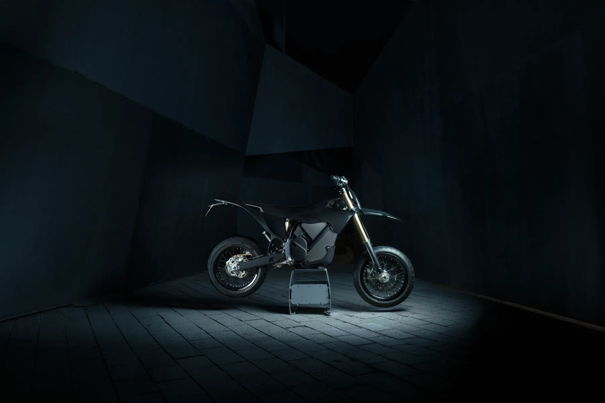 Stark VARG SM SKÖLL limited edition black electric supermoto - official product image